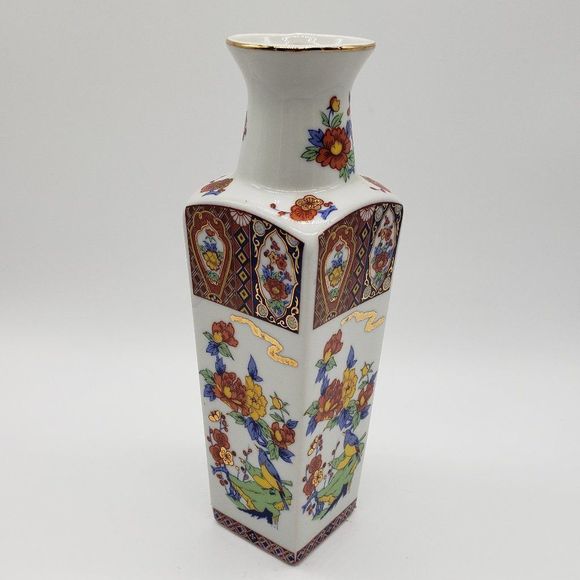 Japanese Vintage Imari Porcelain Enameled Bird Floral Square Shaped Vase or Jar - Picture 13 of 17